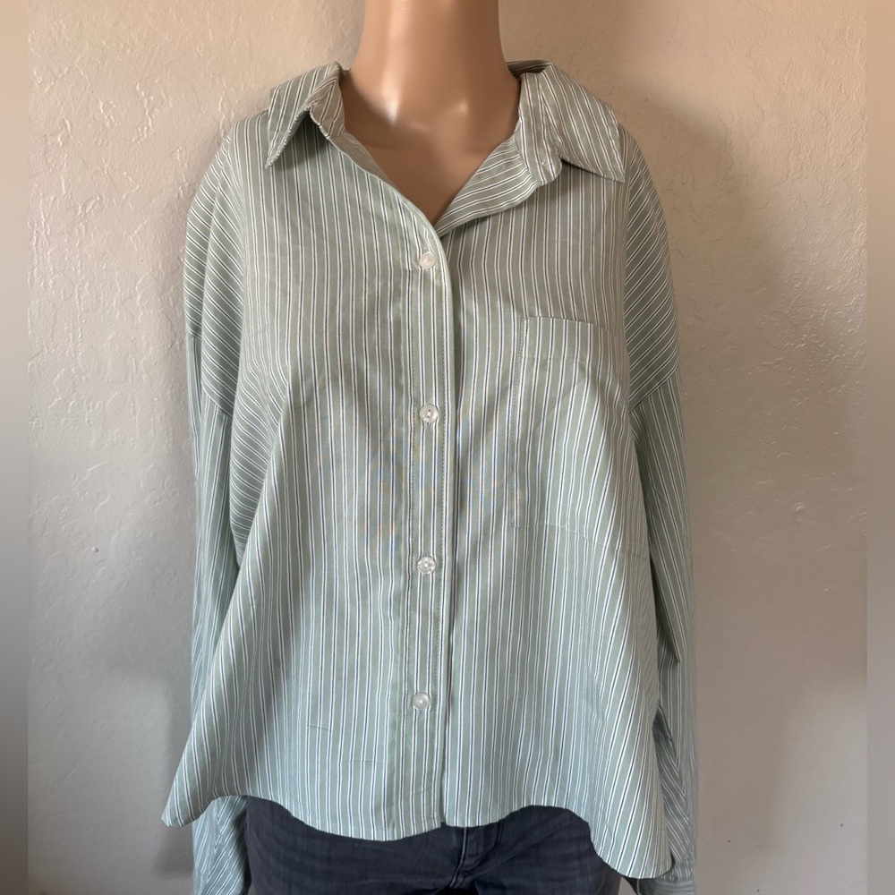 Abercrombie oversized cropped women’s poplin shirt